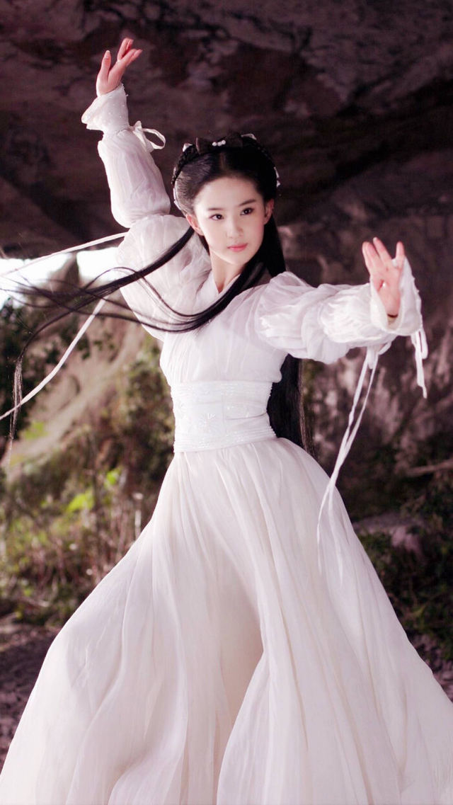 4部《倩女幽魂》,哪一位聂小倩最让你心动呢?王祖贤最经典