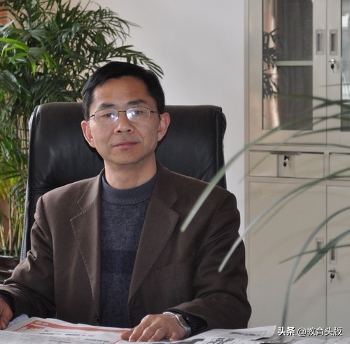 这所高中不仅家长们争着上，同时还是合肥教育界的“黄埔军校”