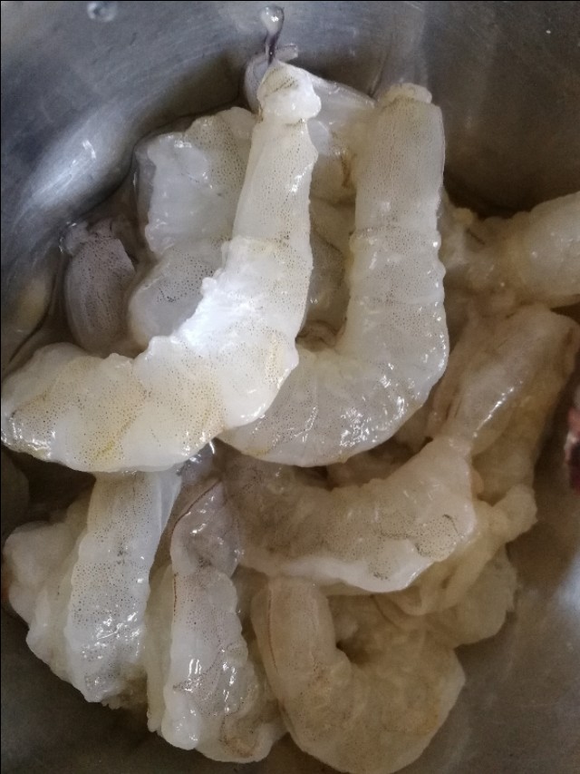 虾壳的功效与作用（香酥的虾壳弃物变美味）