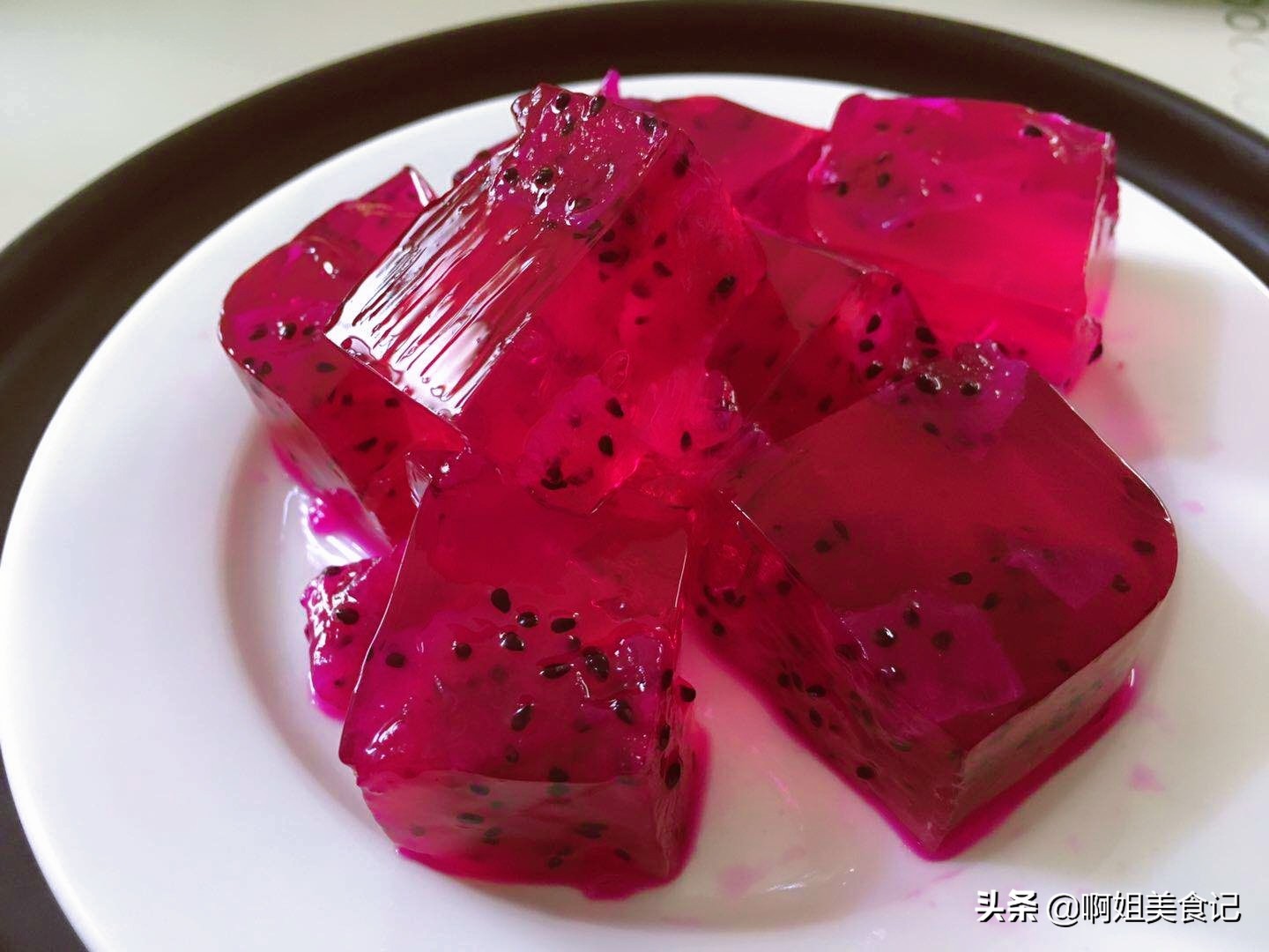 白凉粉的两种吃法，Q弹嫩滑，清凉解暑，孩子天天嚷着吃