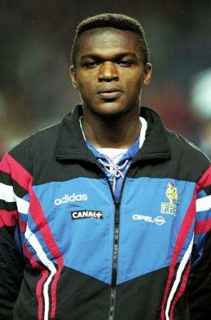 马塞尔·德塞利(marcel desailly),1968年9月7日出生于加纳首都阿克拉