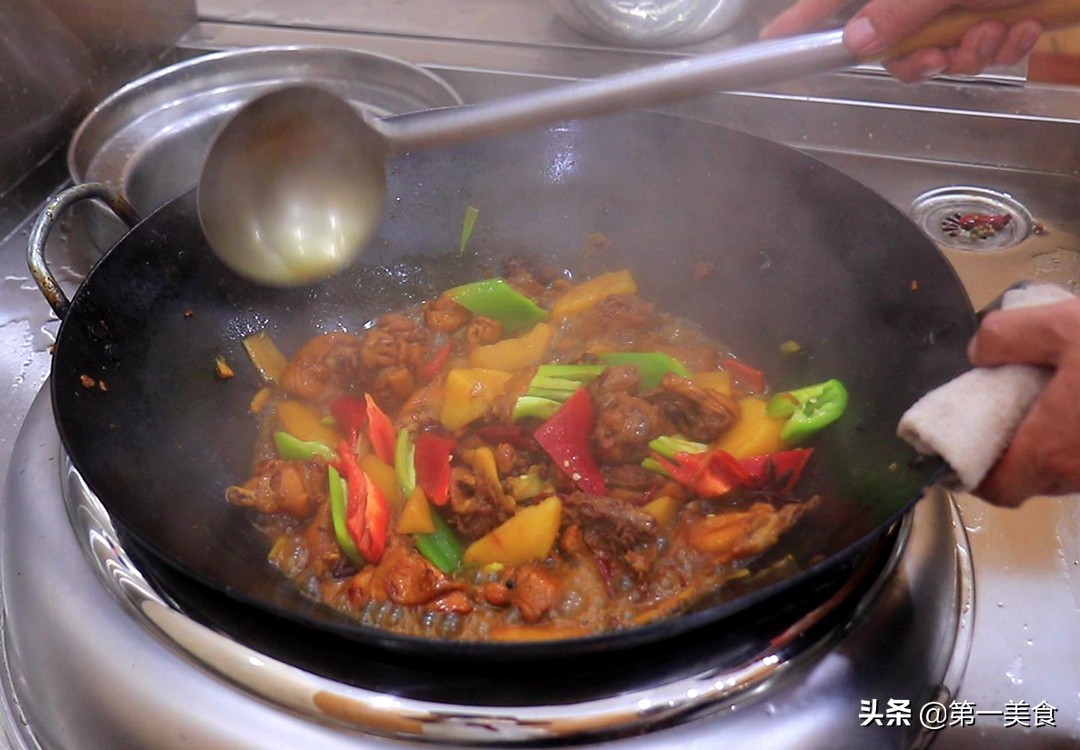 大盤(pán)雞的做法,大盤(pán)雞的做法 家常 步驟