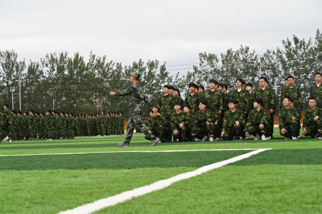 身着迷彩，英姿飒爽！清徐县徐沟中学高一新生军训剪影