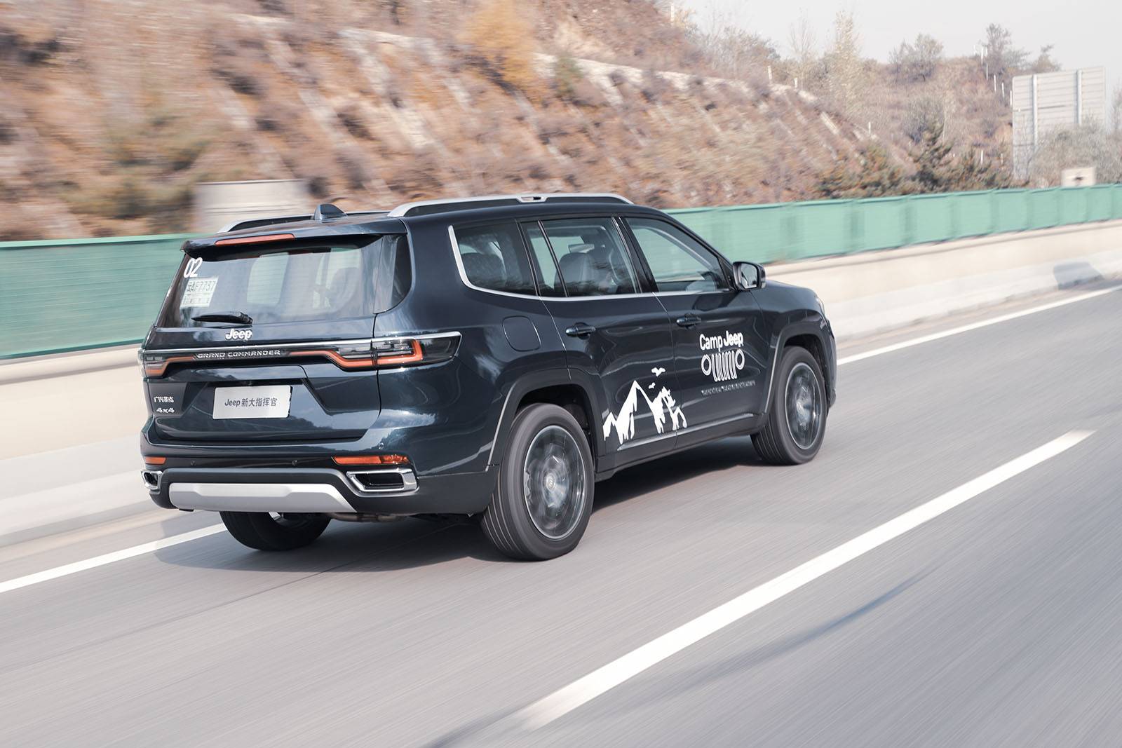“我是能照顾家人又能放肆去野的吉普车”试驾2022款Jeep大指挥官