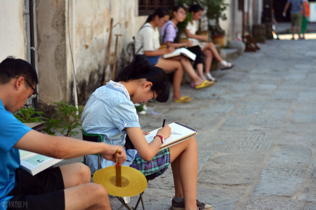 考八大美院有多难？本科升学率2%、硕士只有0.6%、博士仅占0.04%