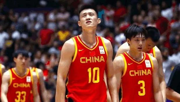 中国男篮为什么跟nba比赛(落选赛明明九死一生，为何中国男篮还要去参赛呢？)