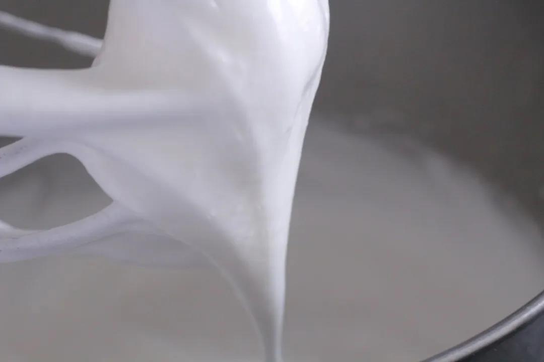 烘焙干货｜蛋清打发攻略，新手也能零失误，轻松打出完美蛋白霜