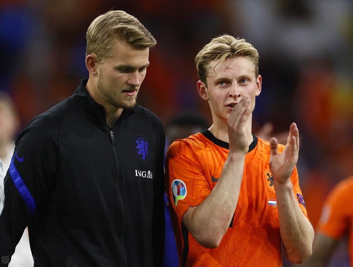 荷兰vs捷克在哪比赛(欧洲杯淘汰赛！CCTV5直播荷兰VS捷克，两队各损一将，捷克更危险)