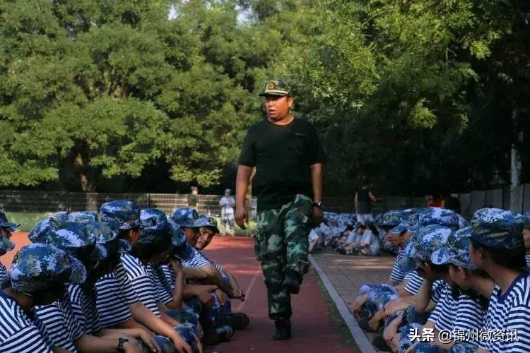 锦州渤海大学大一新生军训