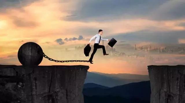 考不考公务员？先来看看这三名辞职的公务员，现在都怎么样了？