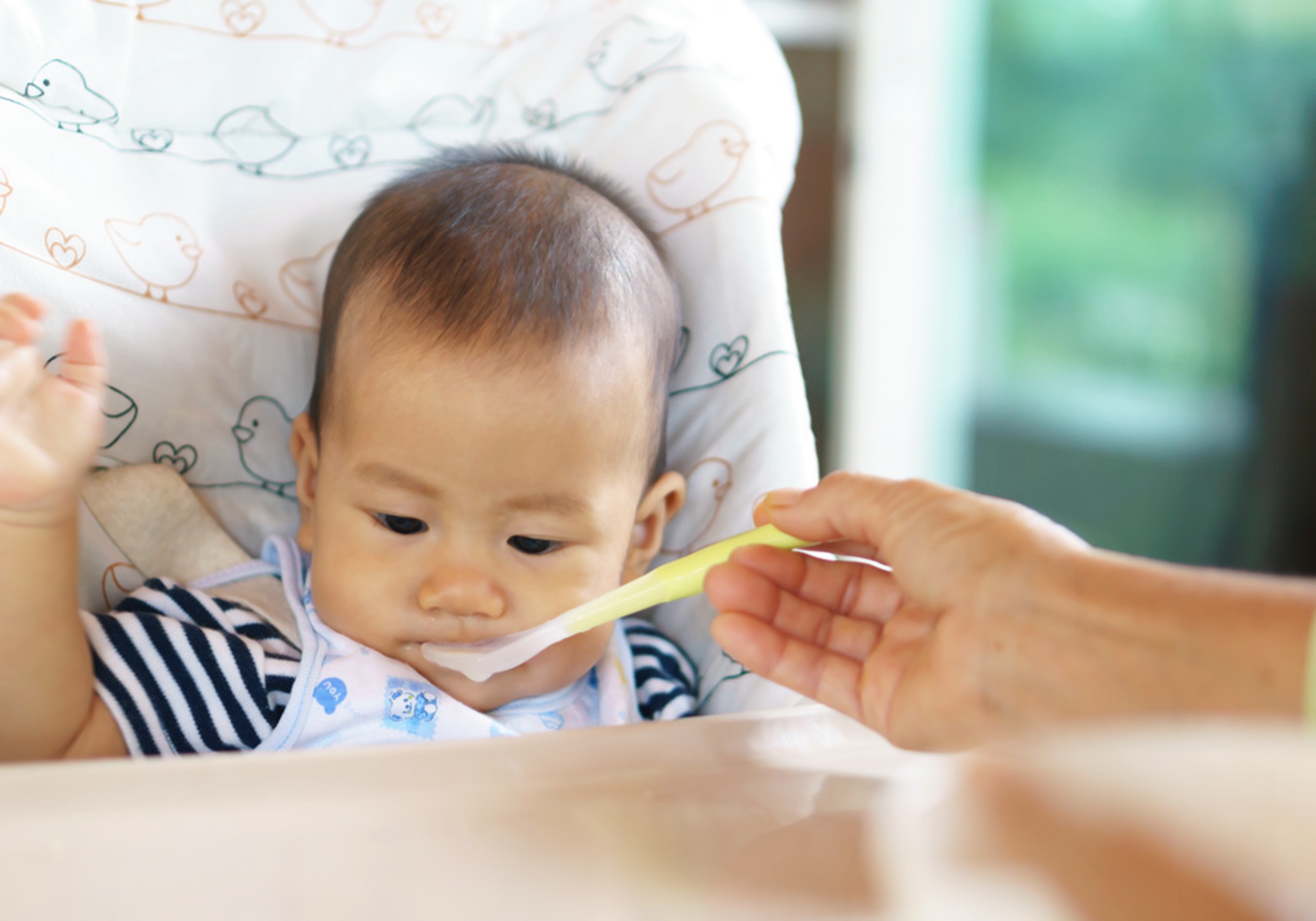 添加辅食后，宝宝先喝奶还是先吃辅食？妈妈早点知道别坑娃了