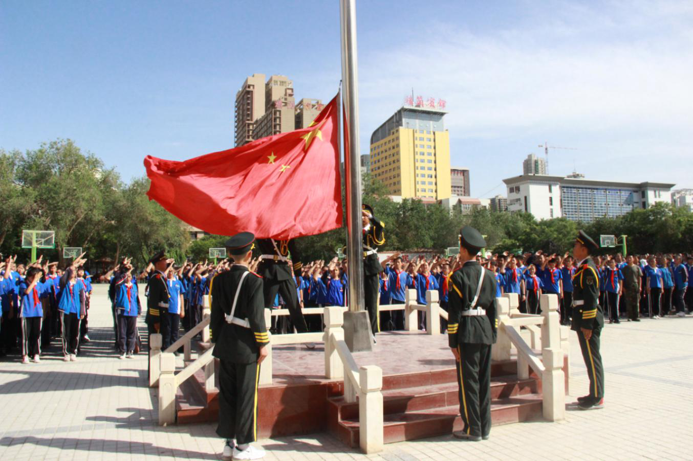 壮丽70年 青春新疆行，巴州第二中学首支研学团完美收官