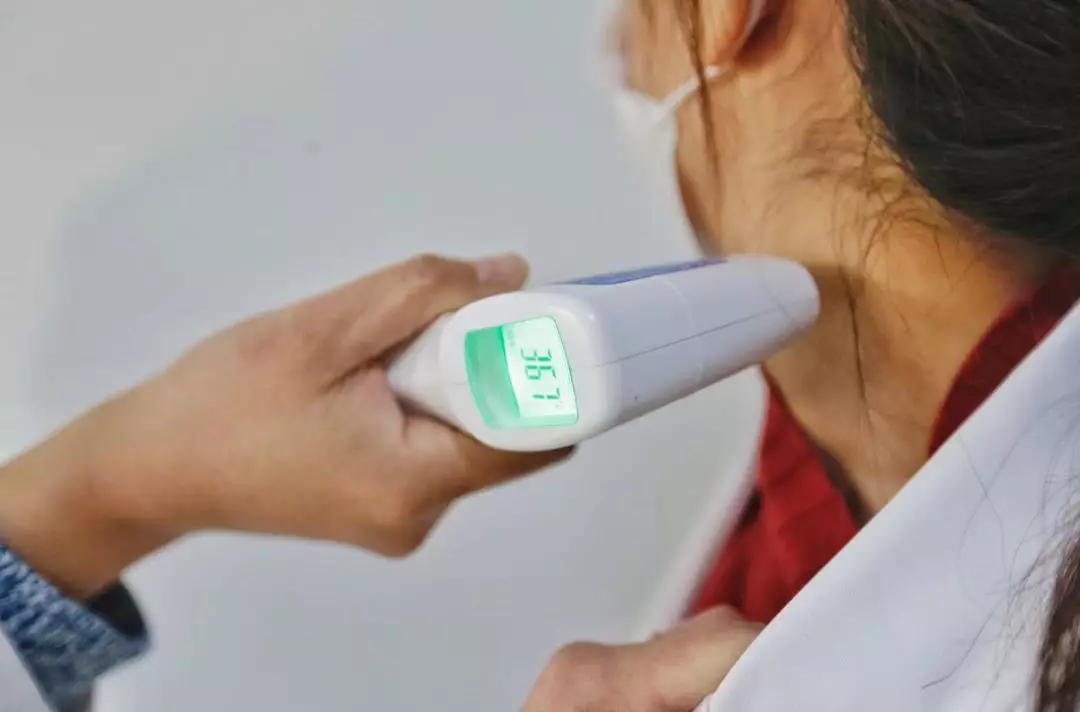 体温高还是低好?科学家:37℃不再是正常体温?人体体温持续降低
