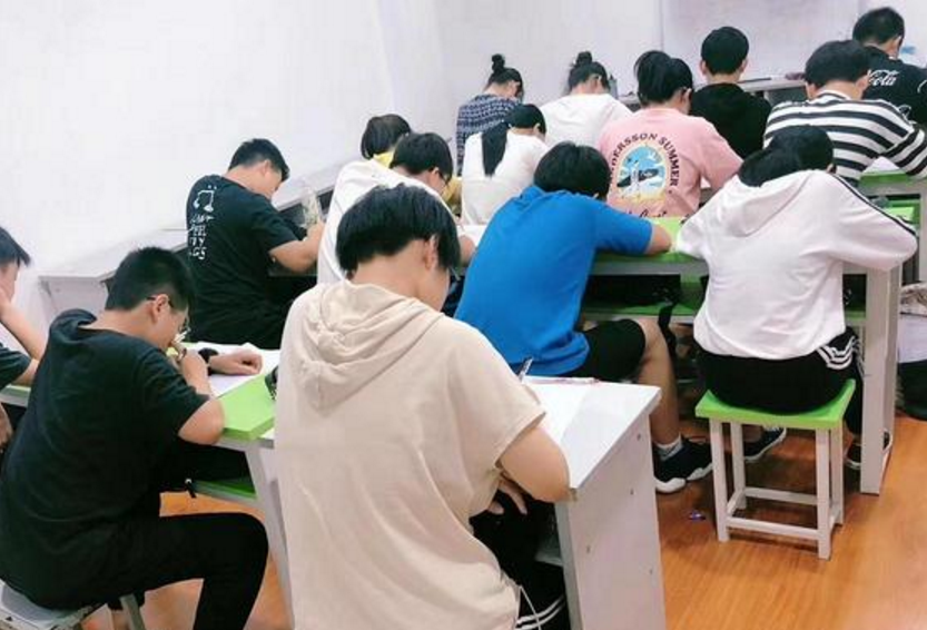 学校不补课（补课）