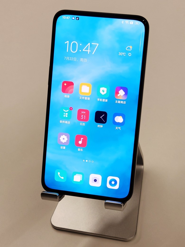 终于不穿帮！下一代屏下摄像头来了