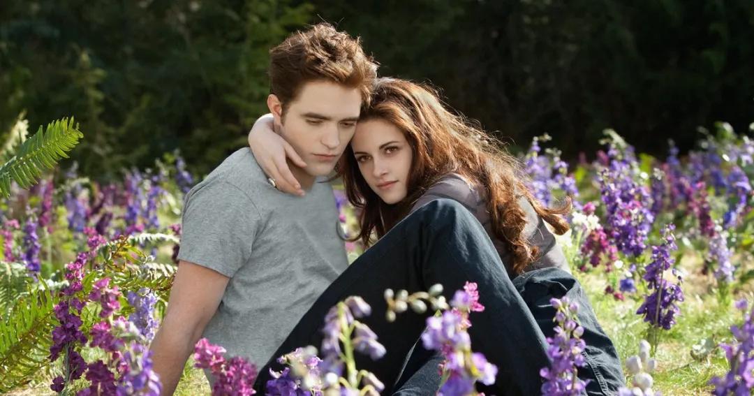 暮光女小K订婚！清纯高中生到姬圈人间扳手的情史起底