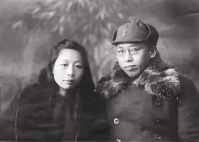 49年新中国成立后，十大元帅夫人担任什么职务，1955年有几人授衔