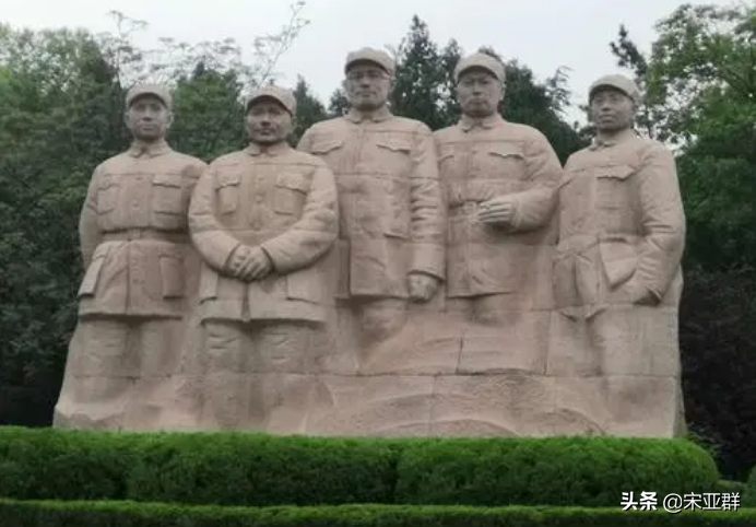 1955年大授衔：原定11大元帅，小平排名第7