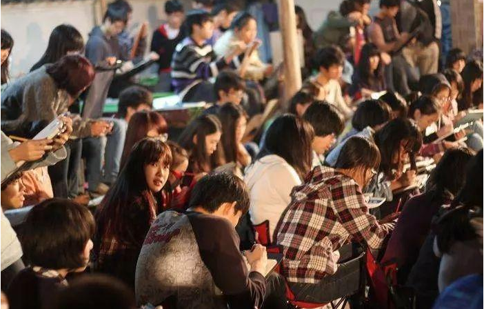 2021艺考“高颜值校草”火了，中戏中传双料第一，撞脸木村拓哉