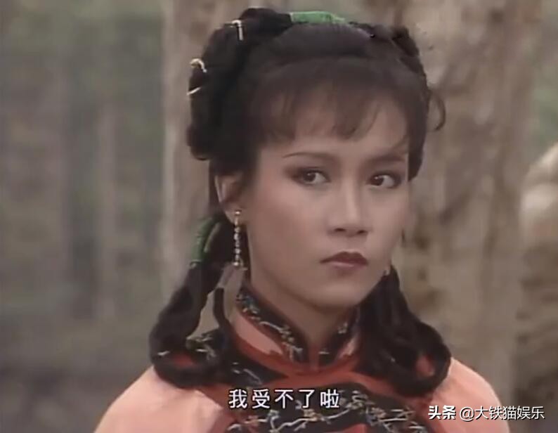 鹿鼎记名场面，7版阿珂出场，有人嗅花有人火拼，黄晓明版洗澡？