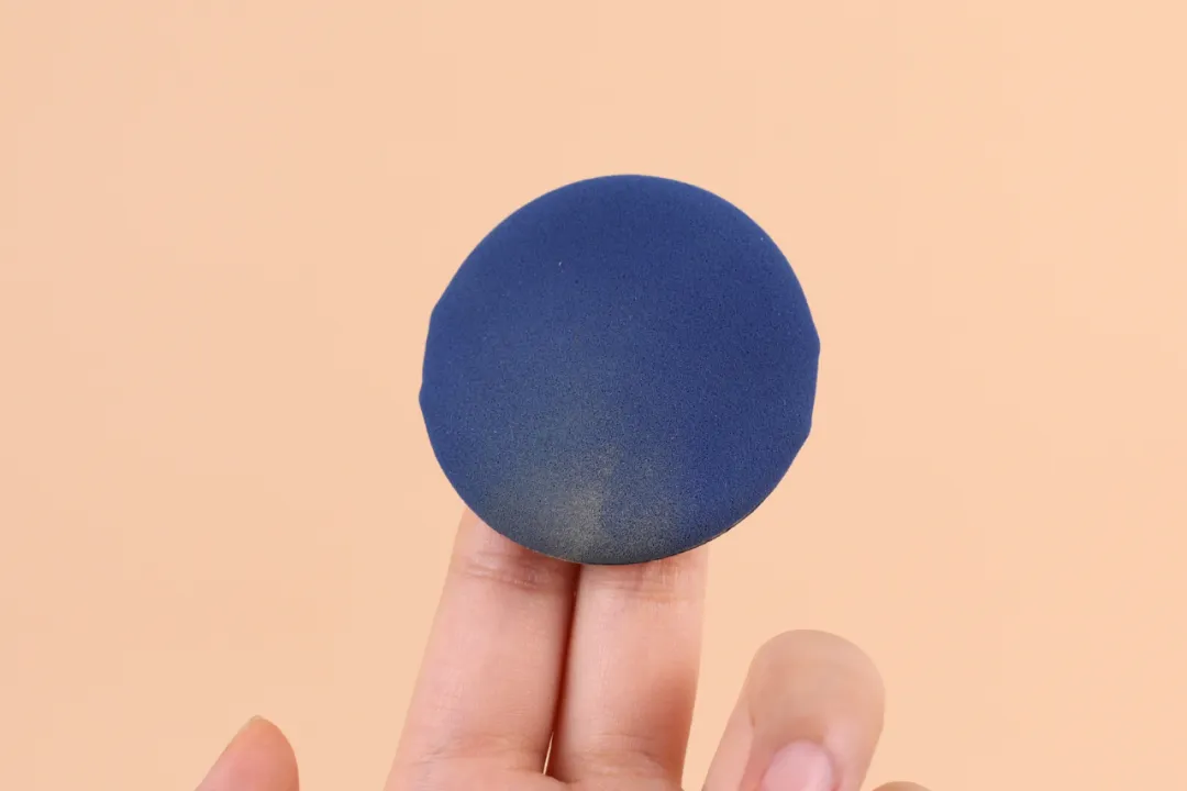 美妆蛋过气了？这些新款上妆工具有点东西