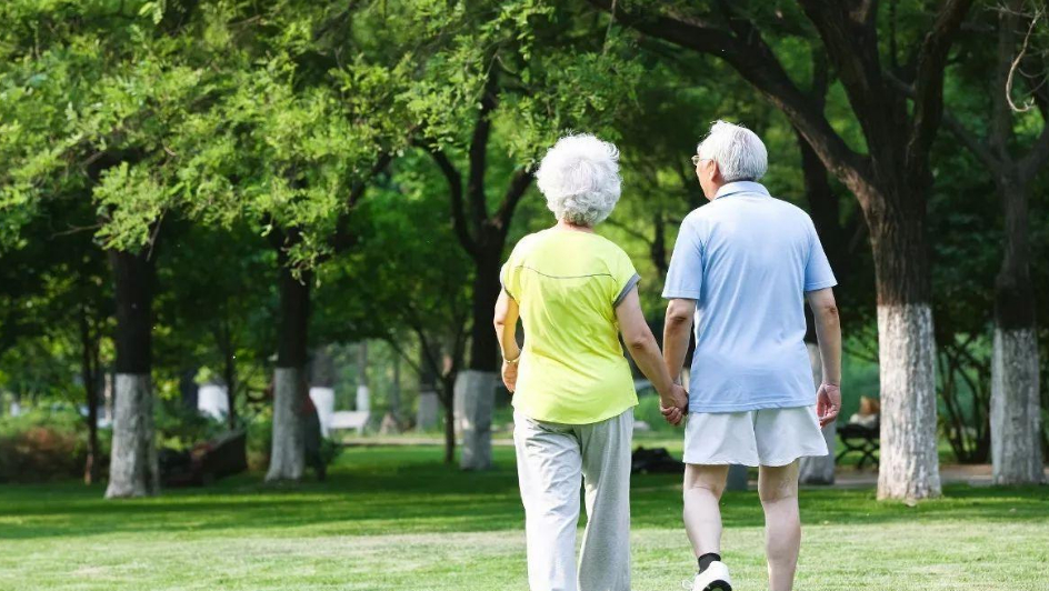 延迟退休4大原则确定，又一“新问题”出现了？专家再提新建议