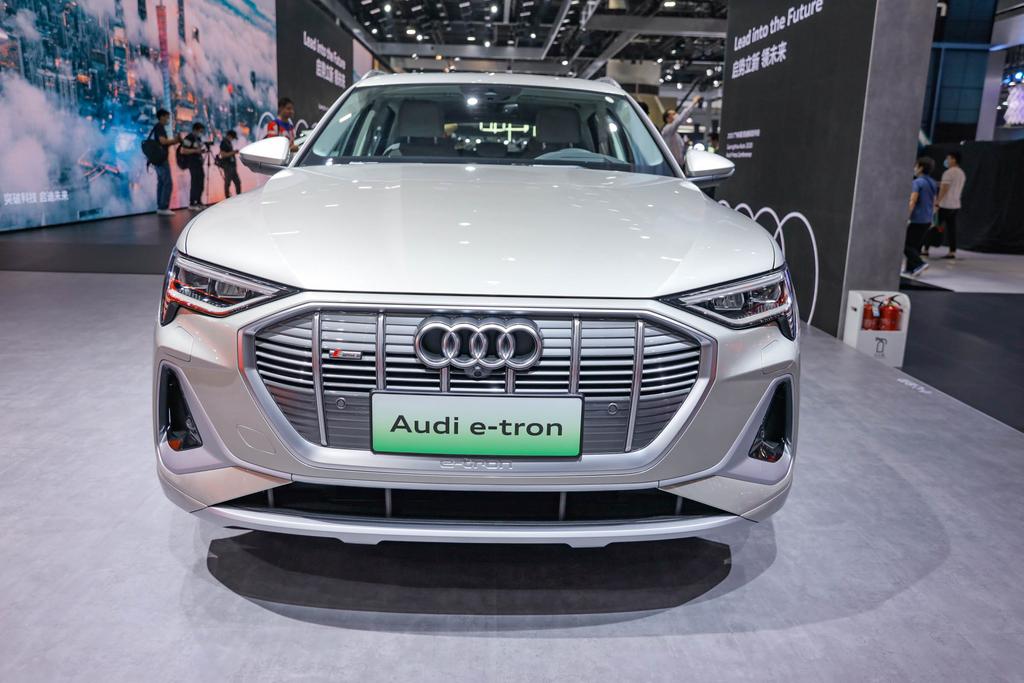 纯电动汽车:奥迪e-tron,纯电续航500公里,还是四驱suv
