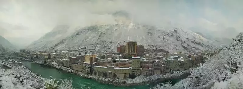 四川民族学院落户泸定！而我们却把青春留给了姑咱的风和大渡河！