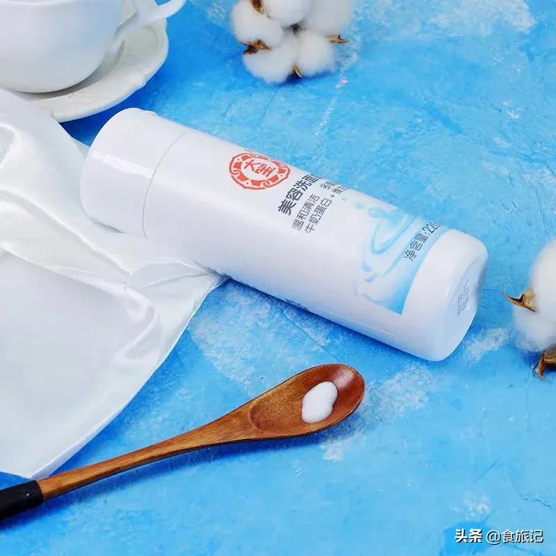 真情永不变，大宝天天见！80后90后，第一支护肤品绝对是它