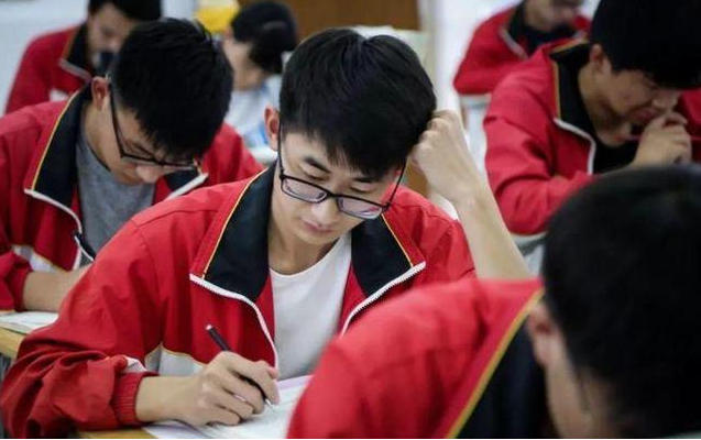 分数线在500分左右的“军校”，毕业就有铁饭碗，21届考生可参考