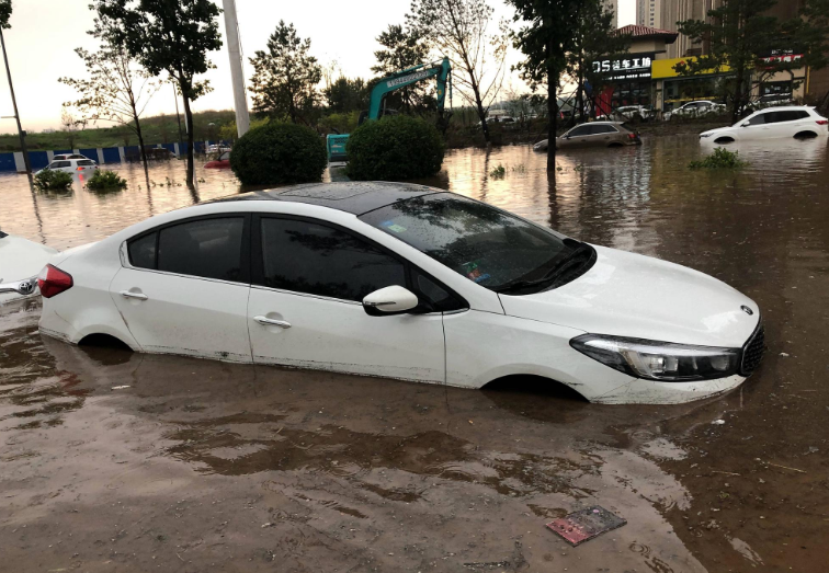 花5万买泡水奥迪A6L，这车值得入手吗？