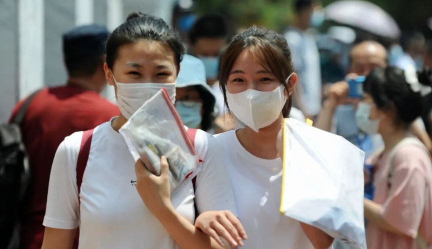 新高考选科迷之组合，物理化学政治成“天坑”，越到后期难度越高