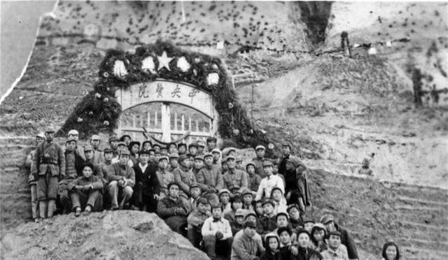 妇产科主任金茂岳为江青接生，毛主席叮嘱道：不需要对她特殊照顾