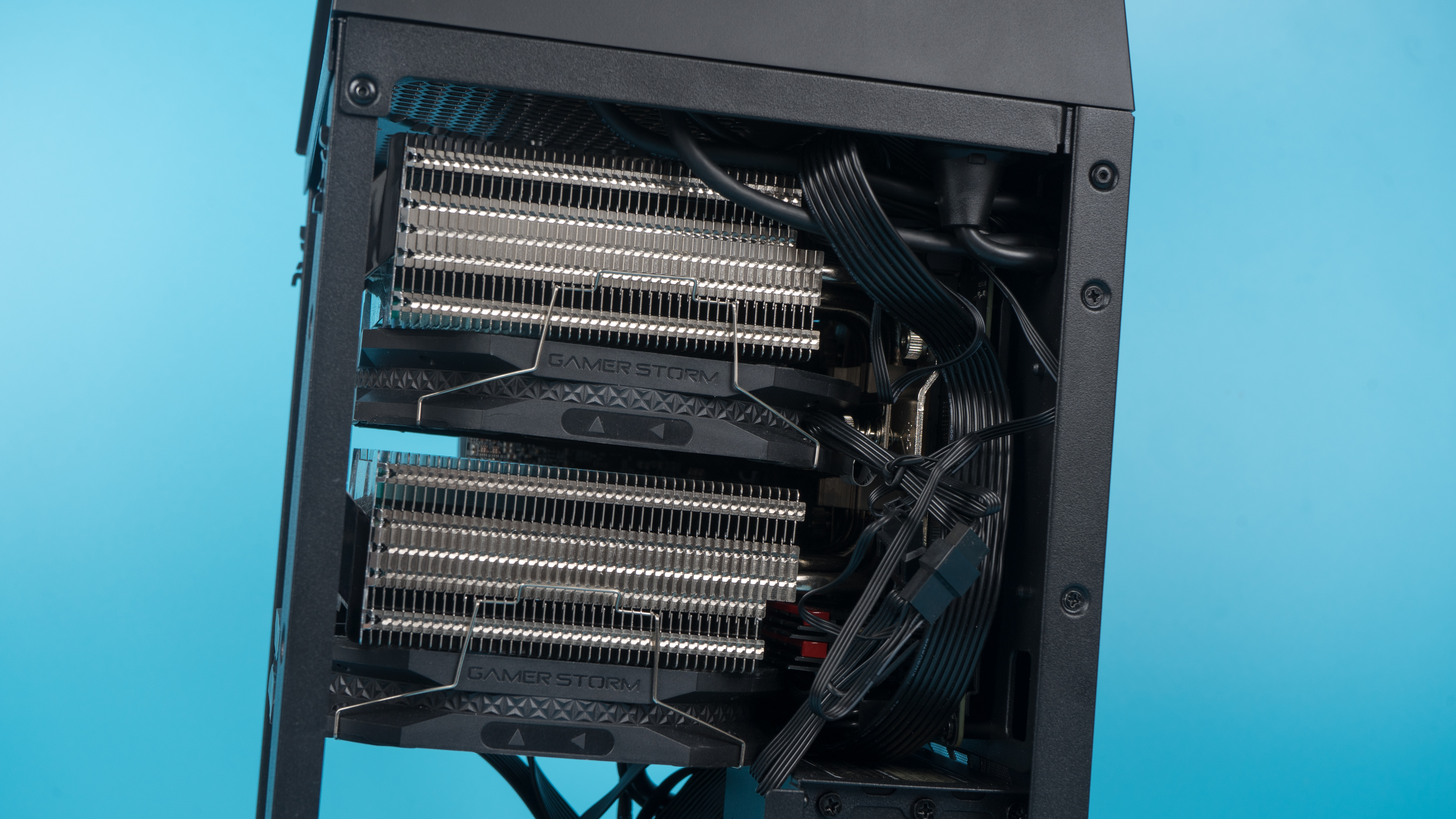 搭建R9 3900X ITX垂直风道机箱，12核PR渲染输出快，超频也无压力