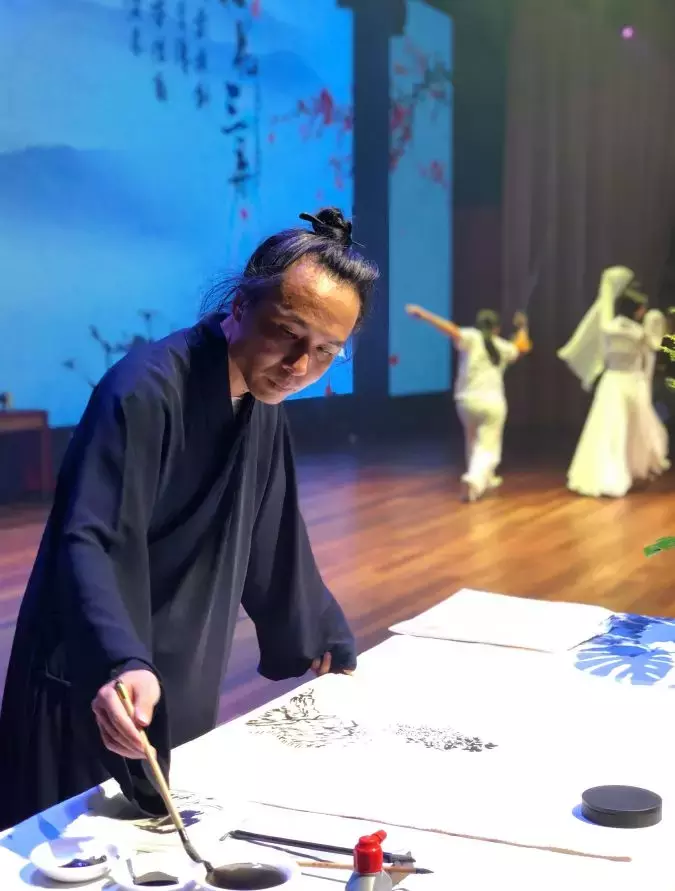 白云仙踪“梅花三弄”雅集闪耀中马建交45周年文化展演