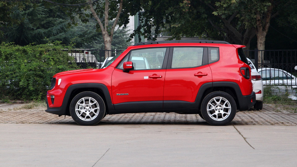 Jeep自由侠月开销超1500元，养车成本你承受得起吗？