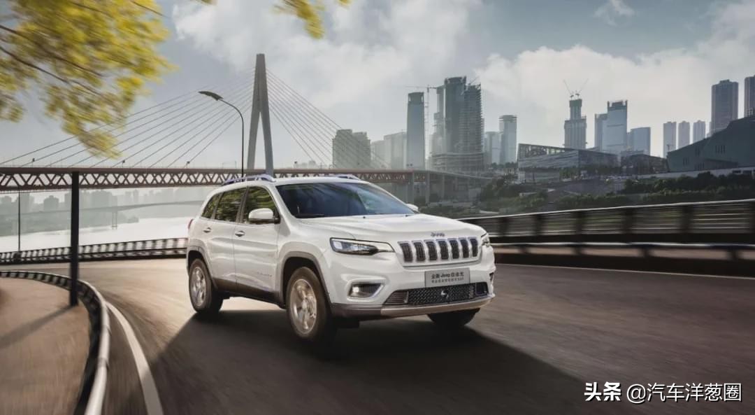 10万出头合资SUV再降4万？Jeep除了情怀，还剩什么？