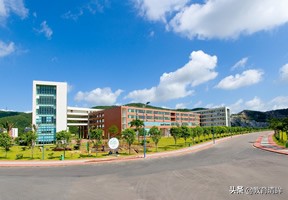 名校校区最“扎堆”的城市，人口只有一百多万，还是一个地级市