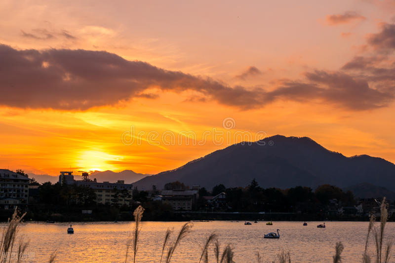 注重基础，侧重能力，学以致用——山东省东营市中考英语试题评析