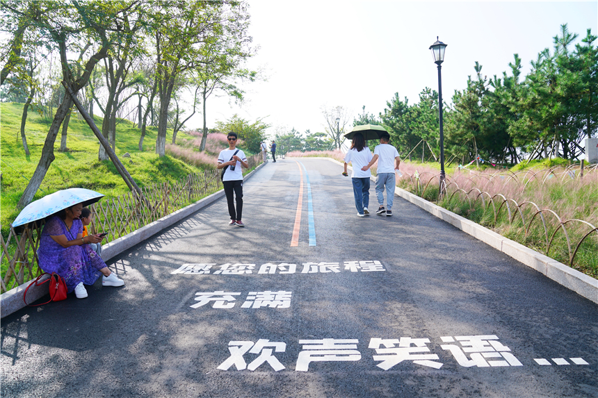 秋天来青岛，3个小众景点推荐给你，一座岛一座山一个网红咖啡馆