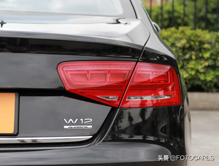 W12奥迪A8L 6.3实拍，很喜欢这个档杆，别在它面前提霸气