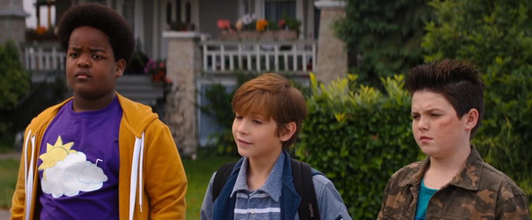 一群未成年人，演了部自己不能看的R级片