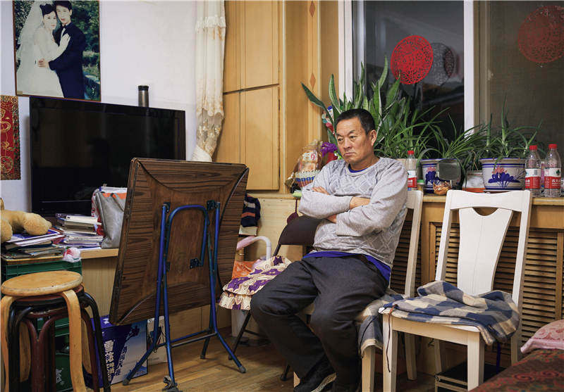 一个在同学嘴里“很怂”、有点自卑的13岁少年，为什么会犯下强奸、杀人的罪行？