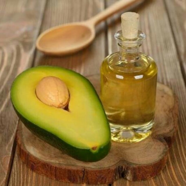 牛油果油具有不饱和脂肪酸,可以紧致皮肤,让毛发柔亮顺滑,提高