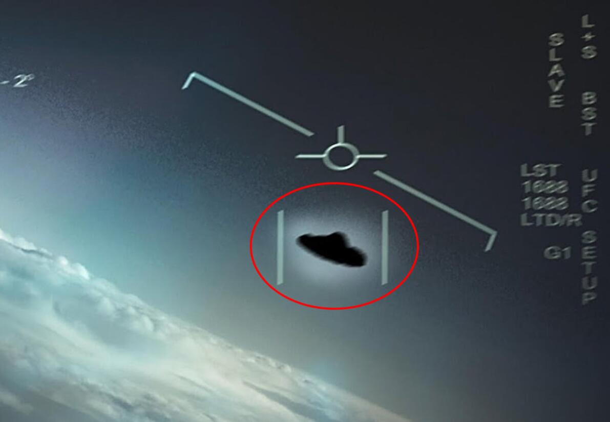 韩国的天空出现了多个不明发光体，维持着队形飞行，超高音速飞行后消失了。
