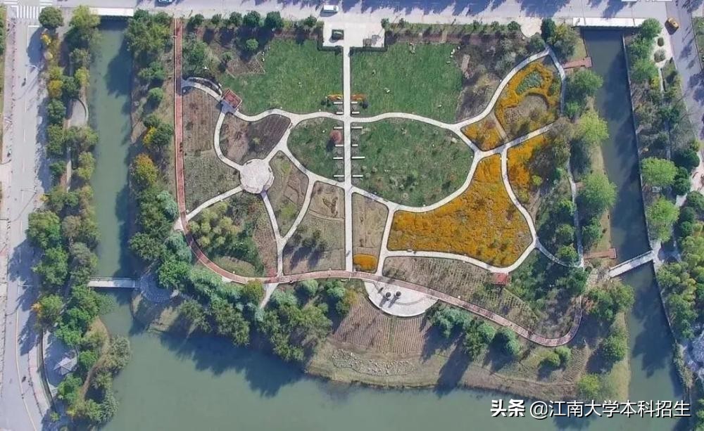 中国“最美”大学之一！占地3250亩，分布10万余棵植物，上学就像度假！