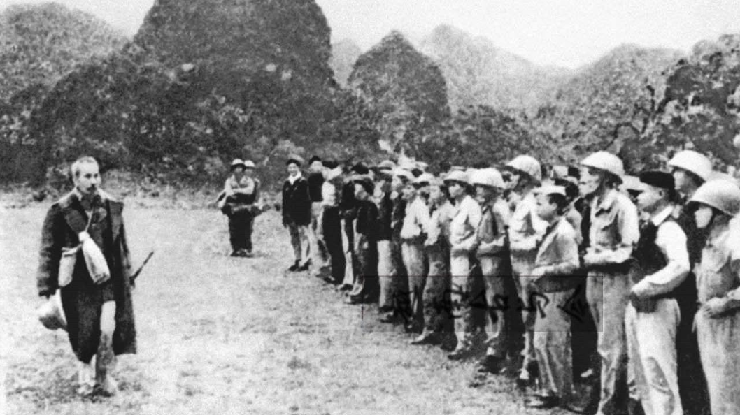 越南“挑衅恩师”终自食恶果，亲华元首长征继任，再次效仿中国