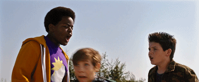 一群未成年人，演了部自己不能看的R级片