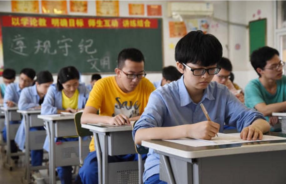 高三学生成绩不好，走单招还是高考，资深班主任告诉你答案