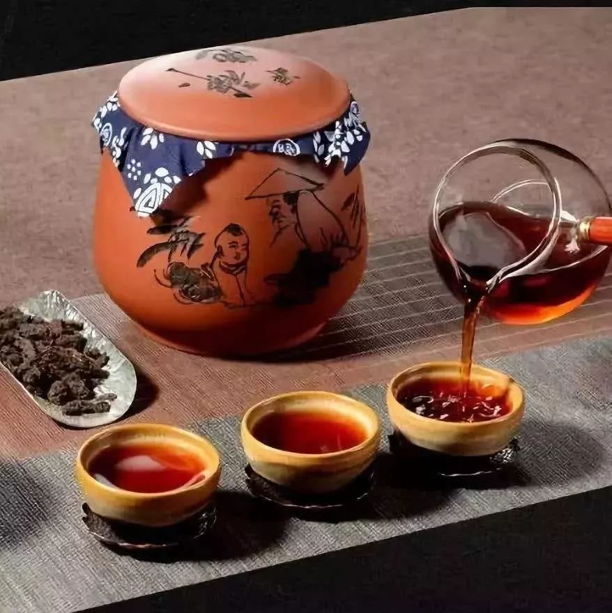 普洱茶适合什么季节喝（喝普洱茶的5个好处）